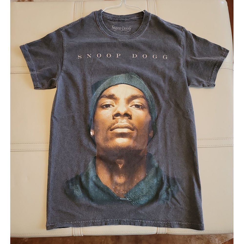 Snoop Dogg T-shirt size Small